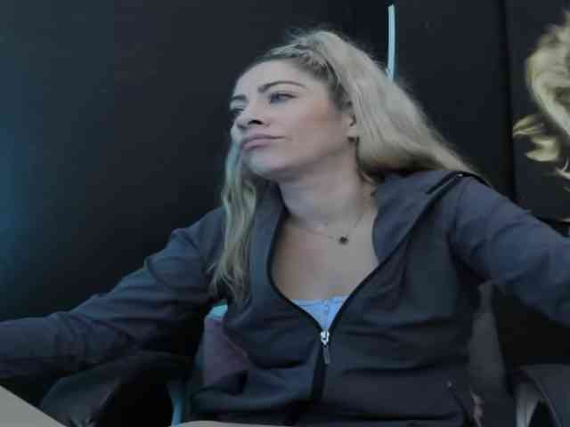 viktoria-davis webcam