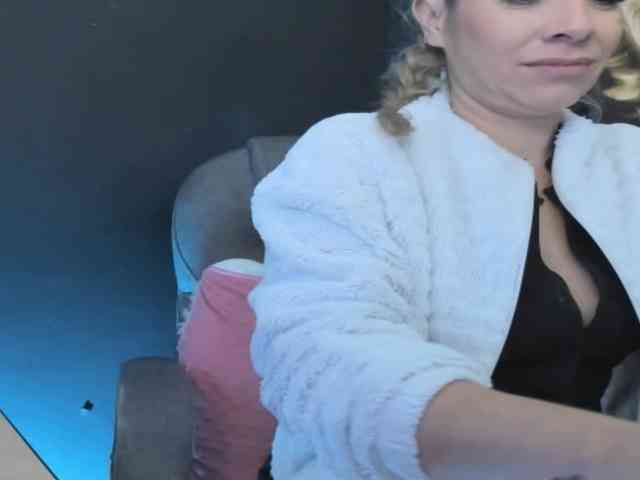 viktoria-davis webcam