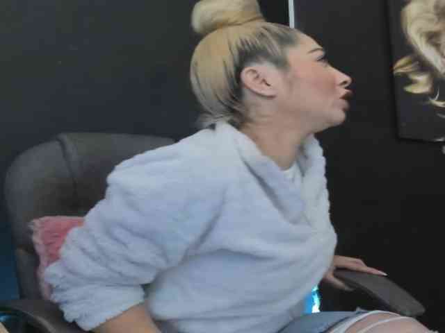 viktoria-davis webcam