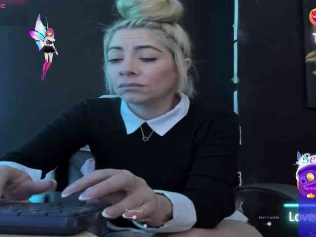 viktoria-davis viktoria-davis