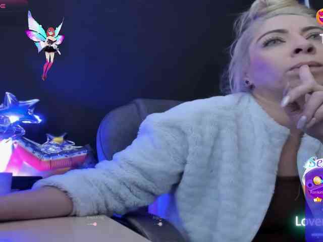 viktoria-davis viktoria-davis