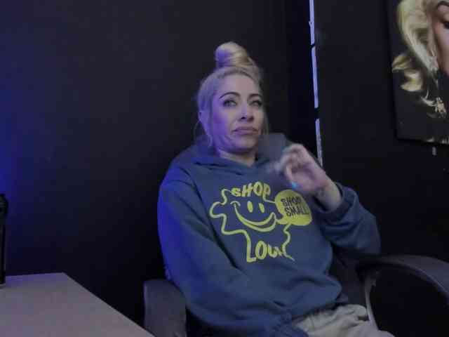 viktoria-davis webcam