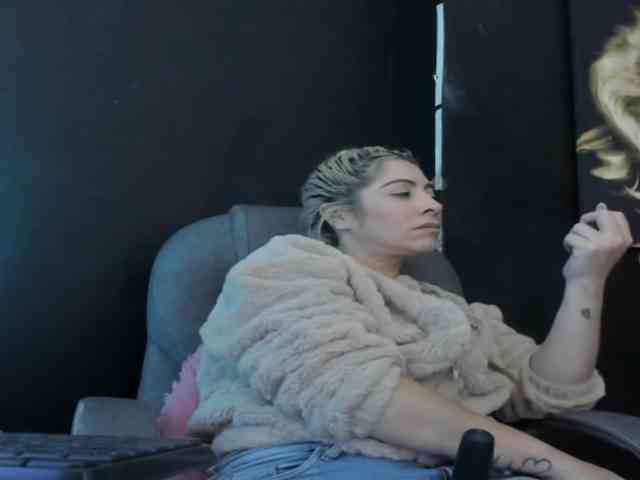 viktoria-davis webcam