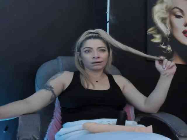 viktoria-davis webcam