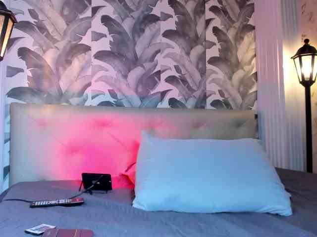 viktoria-davis webcam