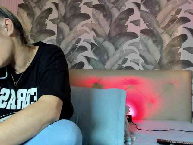 viktoria-davis webcam