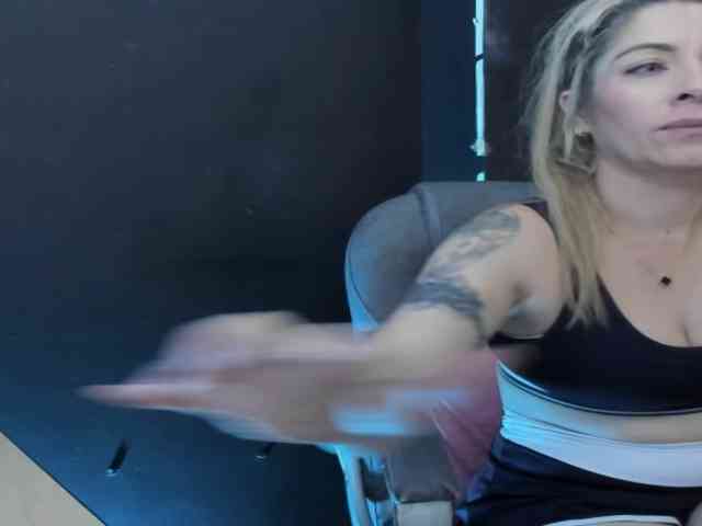 viktoria-davis Live Webcam on BongaCams