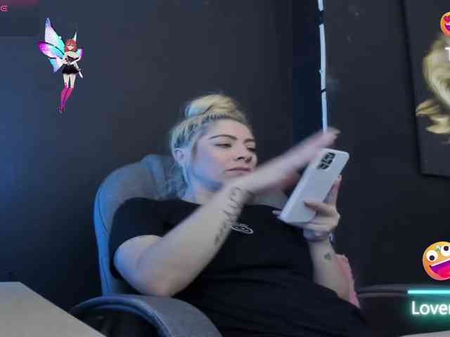 viktoria-davis viktoria-davis