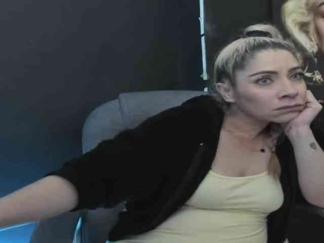 viktoria-davis webcam