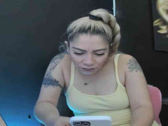 viktoria-davis webcam