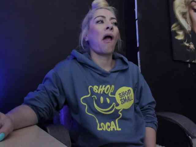 viktoria-davis webcam