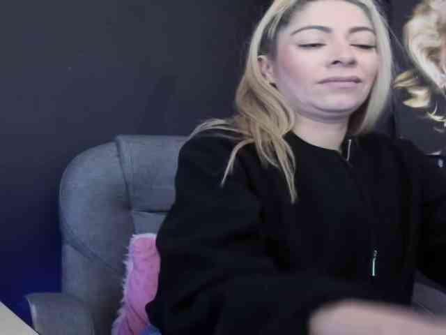 viktoria-davis webcam