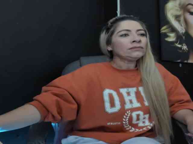 viktoria-davis Live Webcam on BongaCams