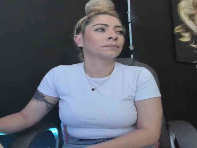 viktoria-davis webcam