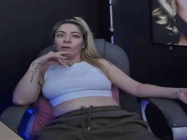 viktoria-davis webcam