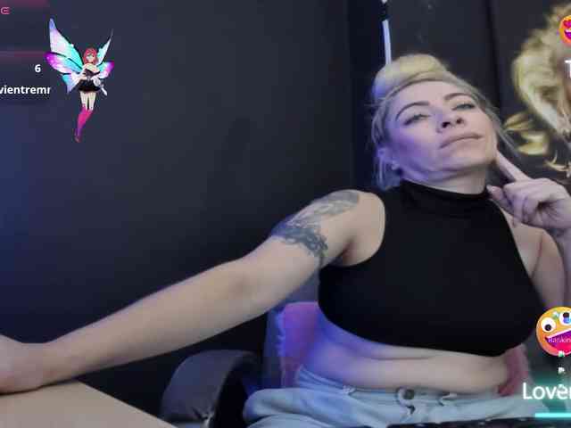 viktoria-davis webcam