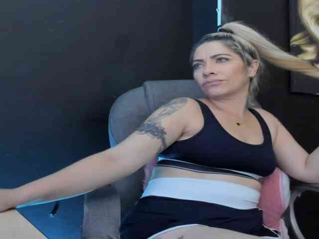 viktoria-davis webcam