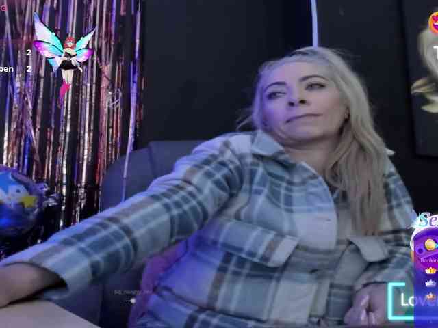 viktoria-davis viktoria-davis