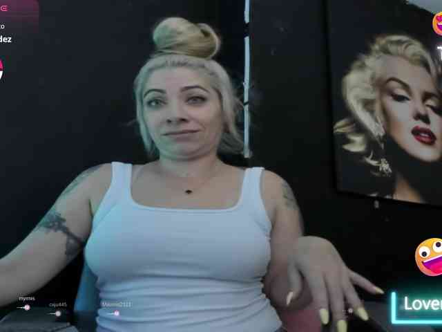 viktoria-davis viktoria-davis