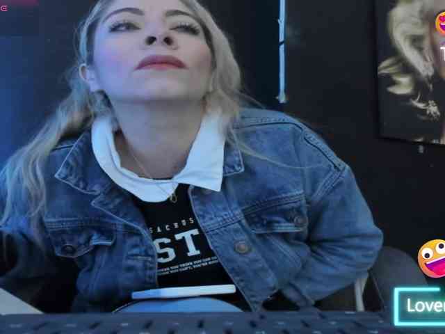 viktoria-davis webcam