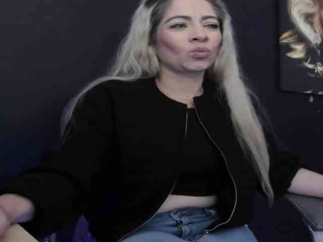 viktoria-davis webcam