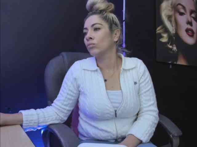 viktoria-davis webcam