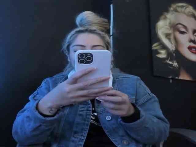 viktoria-davis webcam