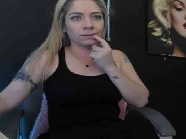 viktoria-davis webcam