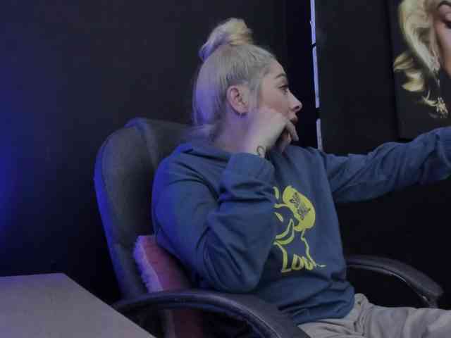 viktoria-davis webcam