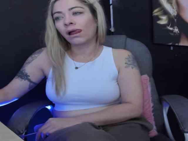 viktoria-davis webcam