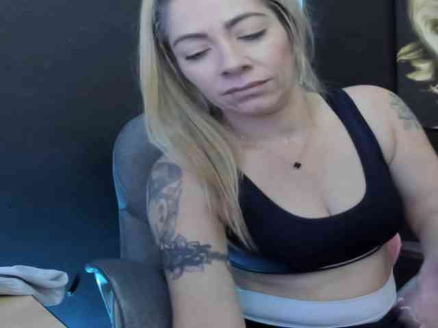 viktoria-davis webcam