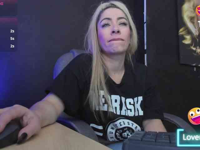 viktoria-davis webcam