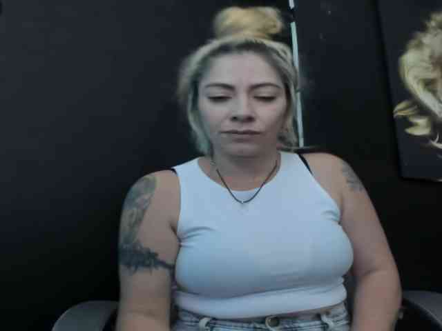 viktoria-davis webcam