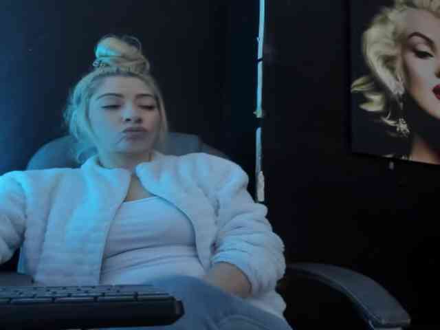 viktoria-davis webcam