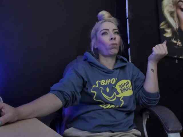 viktoria-davis webcam