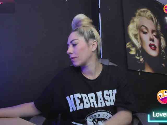 viktoria-davis webcam