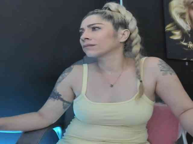 viktoria-davis webcam