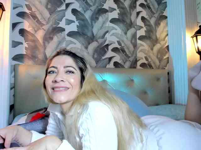 viktoria-davis webcam