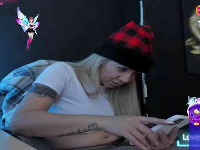 viktoria-davis viktoria-davis