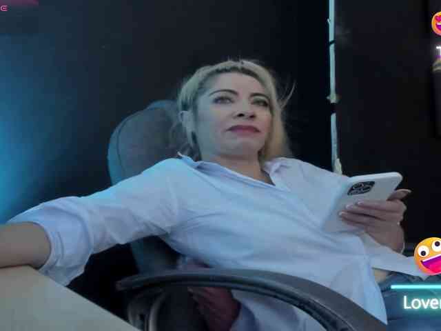 viktoria-davis webcam