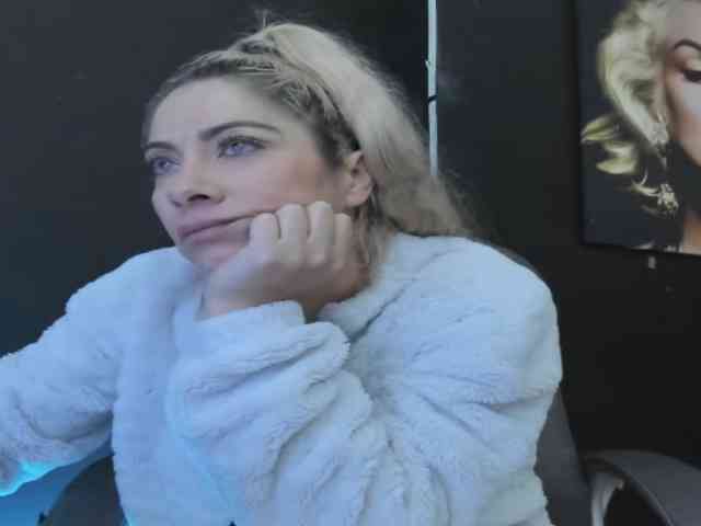 viktoria-davis webcam