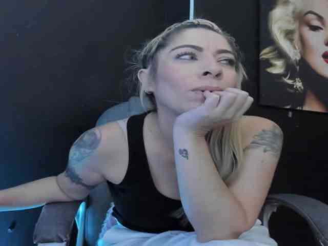 viktoria-davis webcam