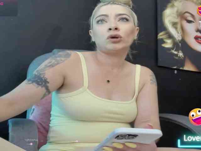 viktoria-davis webcam