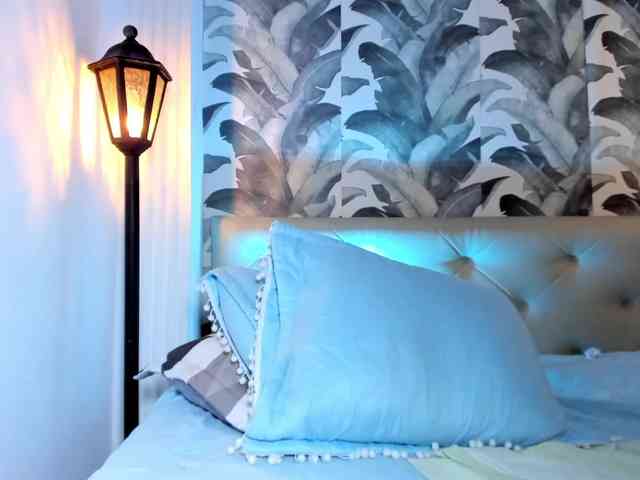 viktoria-davis webcam