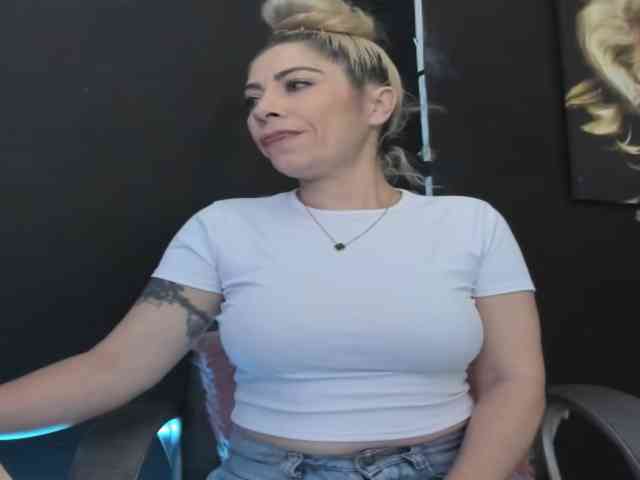 viktoria-davis webcam