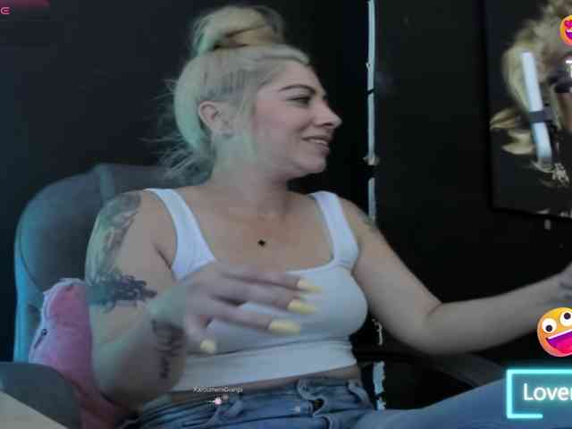 viktoria-davis viktoria-davis