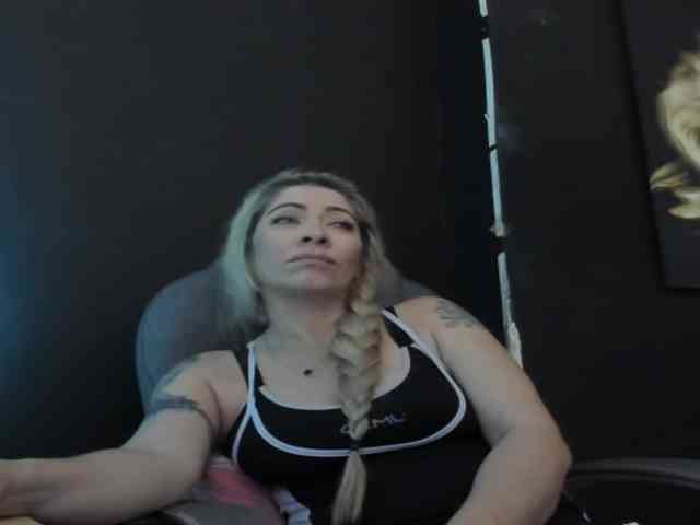 viktoria-davis webcam