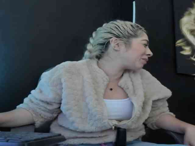 viktoria-davis webcam