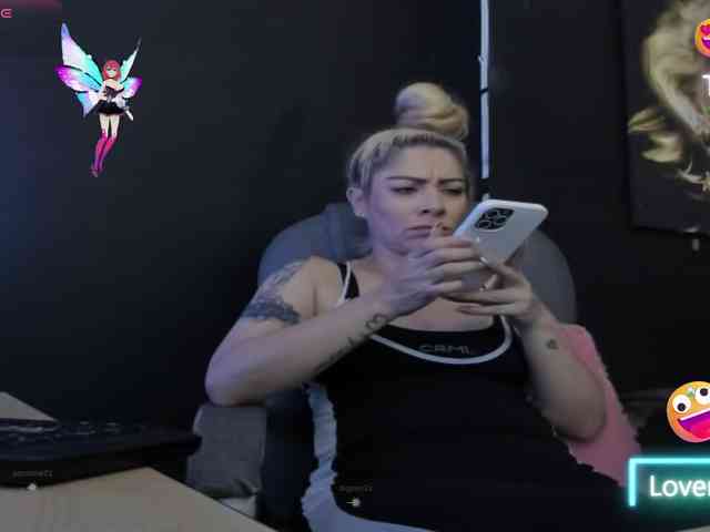 viktoria-davis viktoria-davis