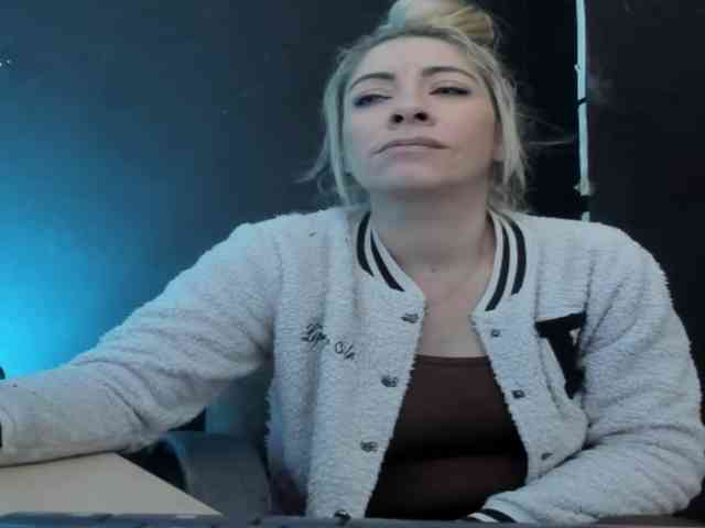 viktoria-davis webcam